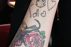Old-School-Tattoo-Unterarm-Rose-Anker